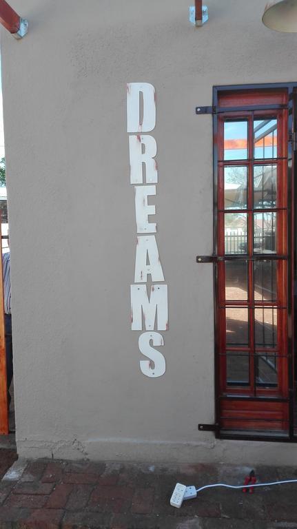 Dreams Hotell Beaufort West Exteriör bild