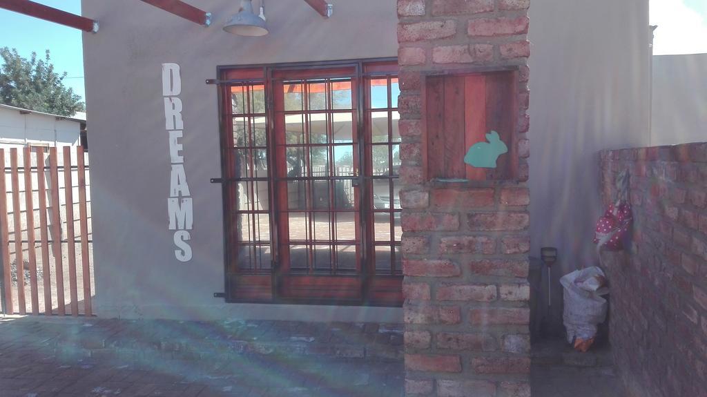 Dreams Hotell Beaufort West Exteriör bild